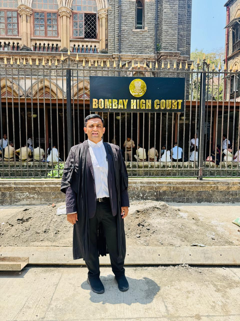 Adv. Munavvar Sayyed outside the Bombay High Court